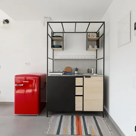 Guesthost - Udine M2 - Bright And Cozy *