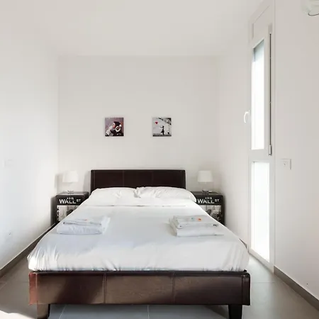 Guesthost - Udine M2 - Bright And Cozy アパート ミラノ